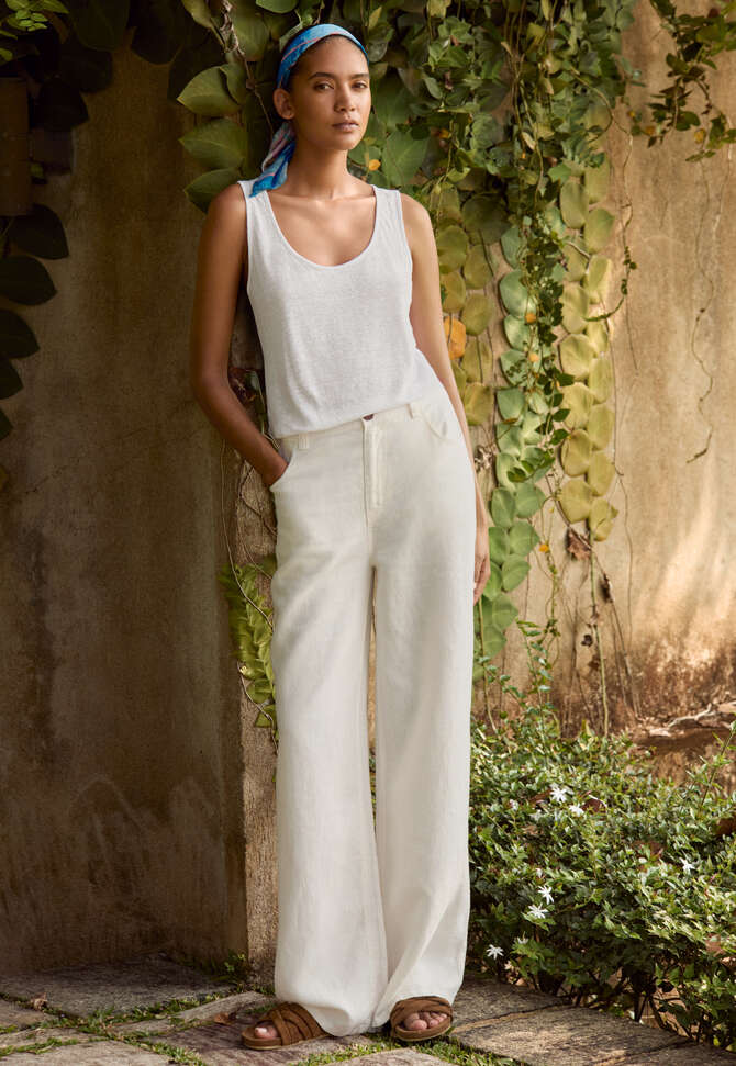 Simple vest, White, completeTheLook