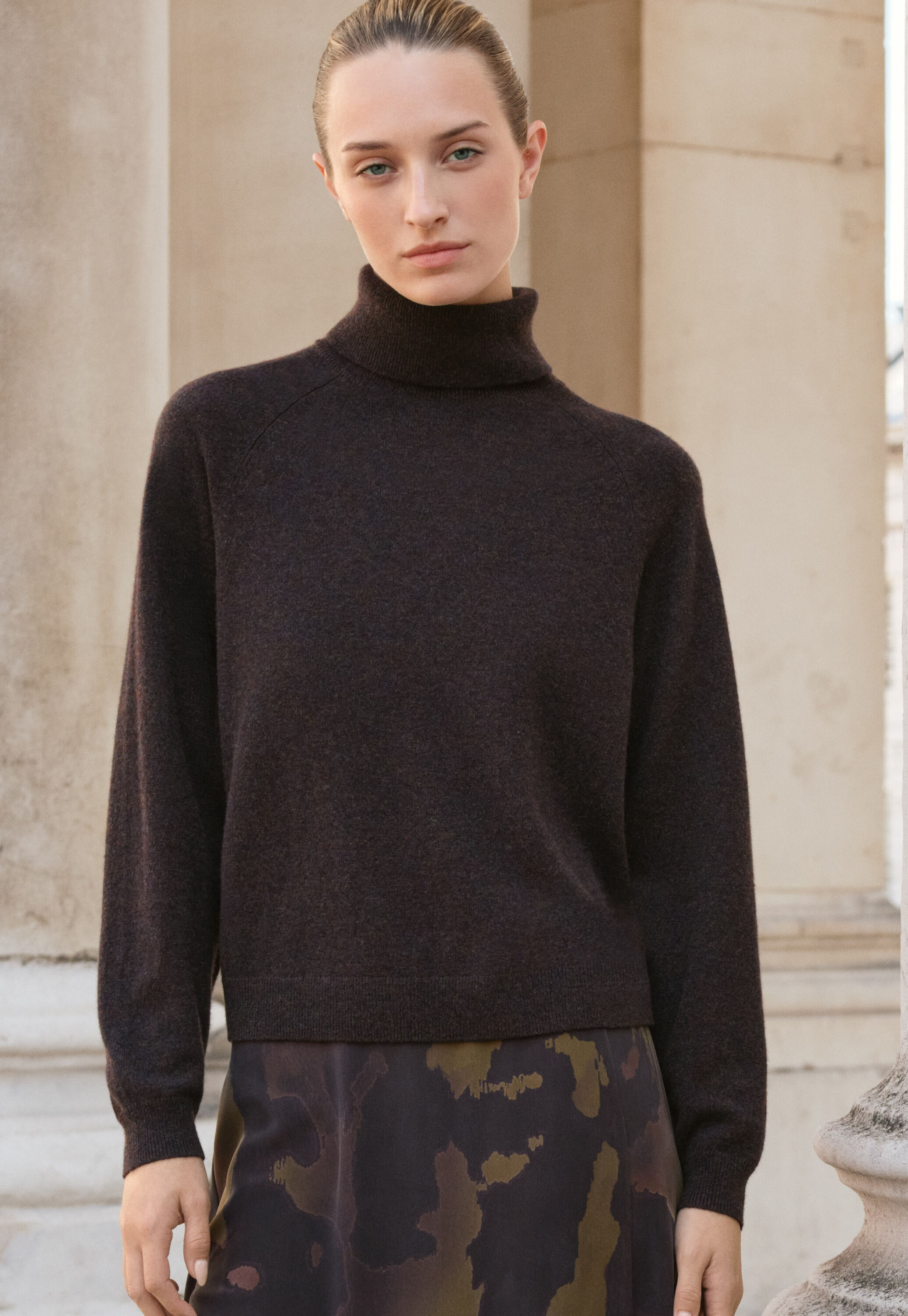 Roll-neck sweater, Dark aubergine, large