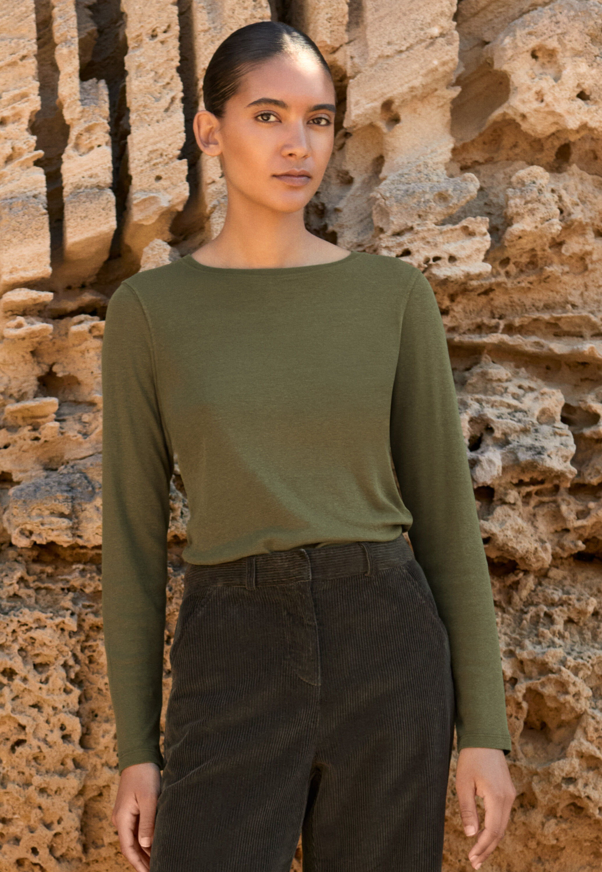Button-shoulder top
