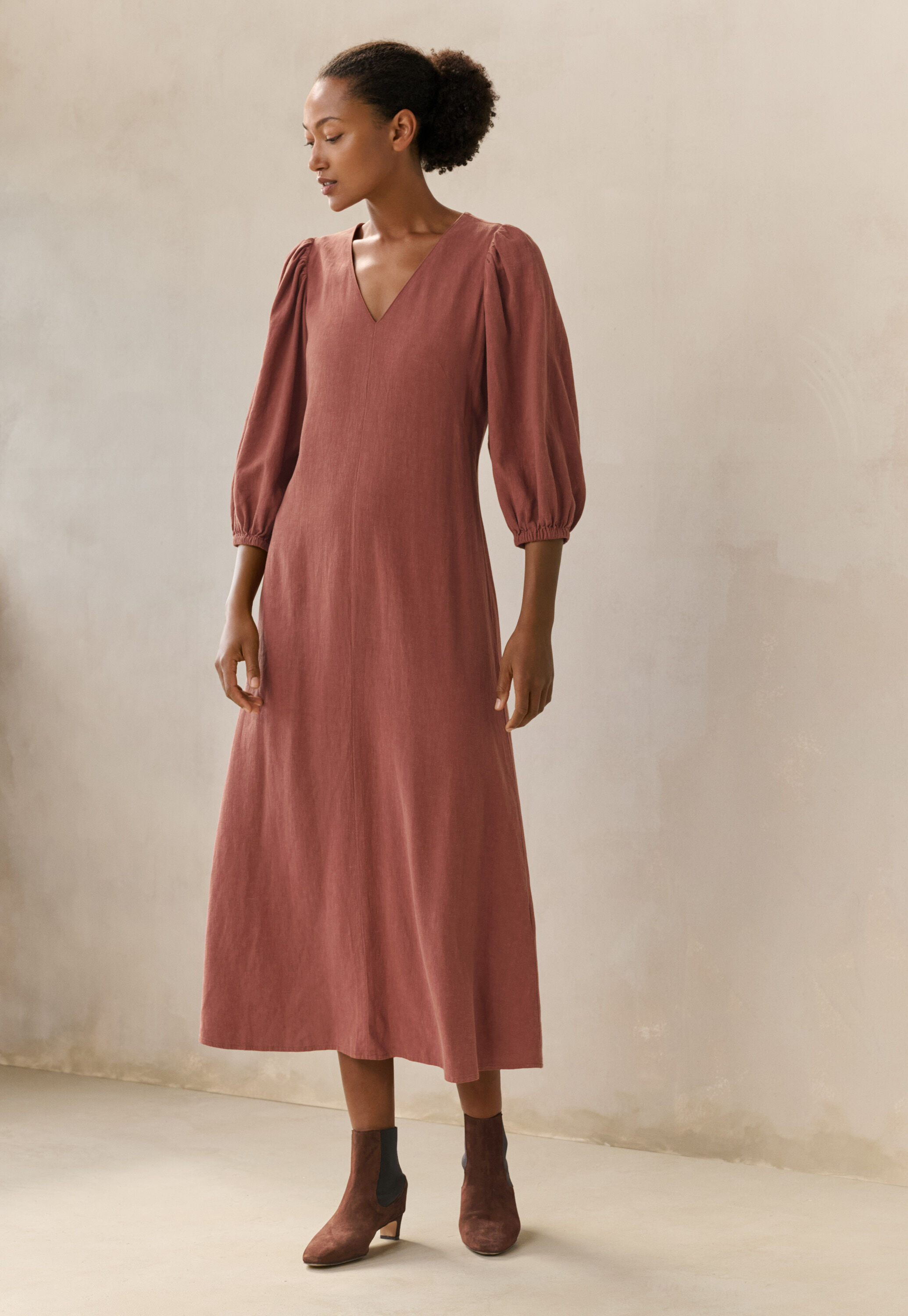 Sleeveless dress