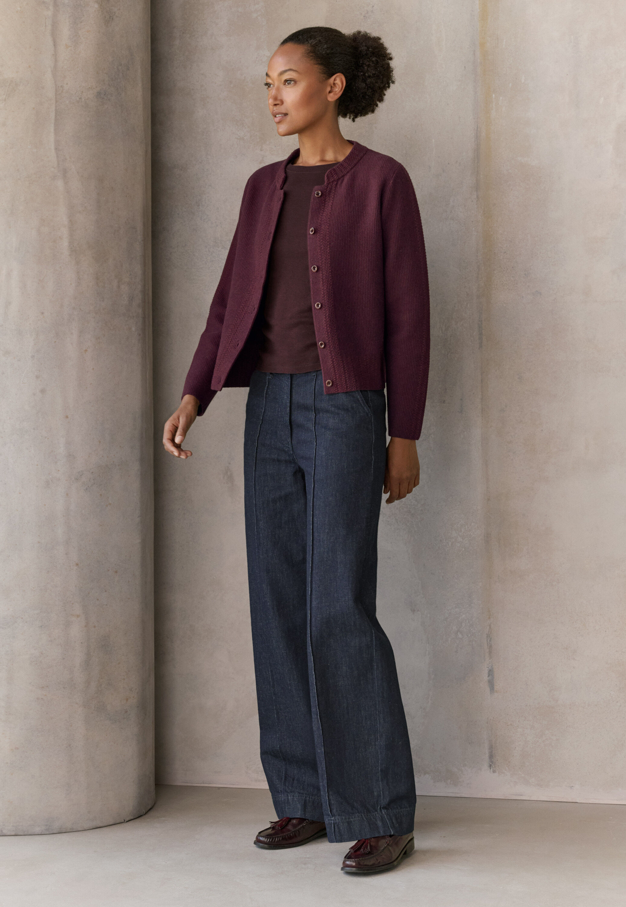 Tailored indigo jeans