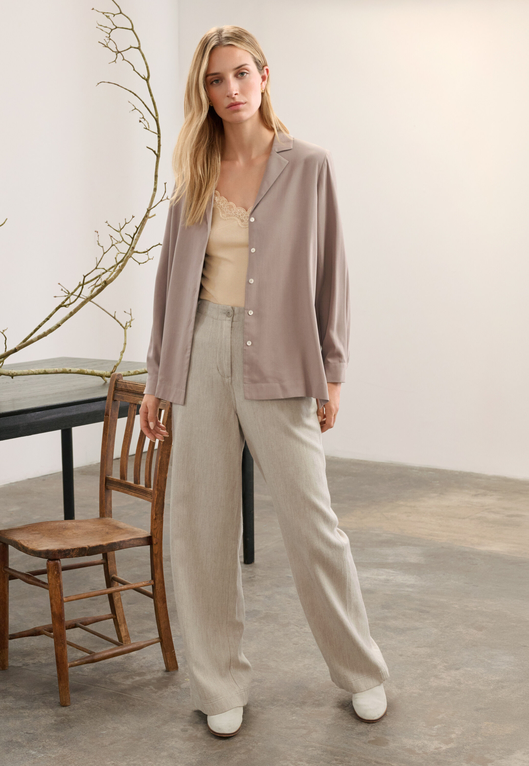Straight-leg trousers