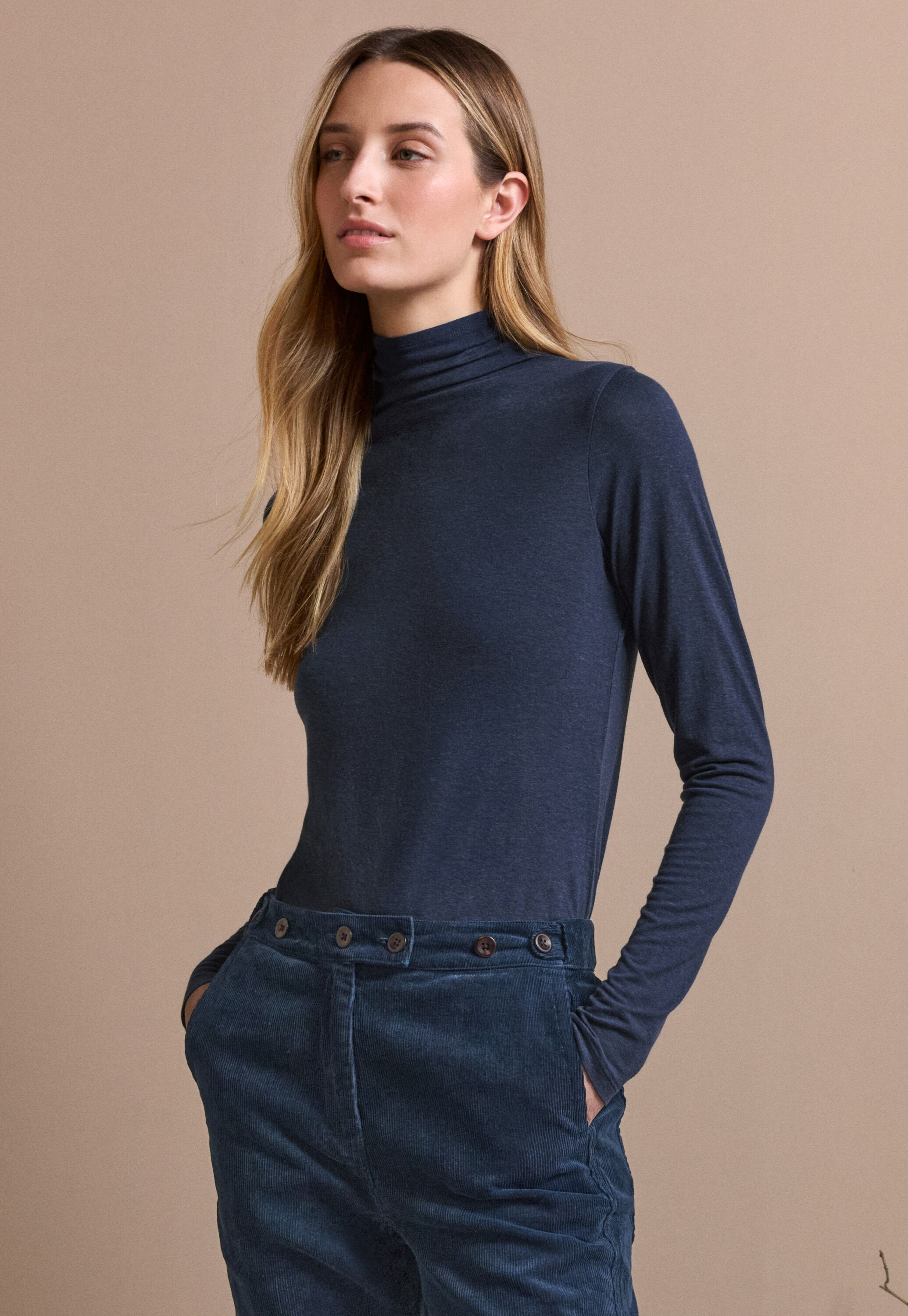 Button-shoulder top