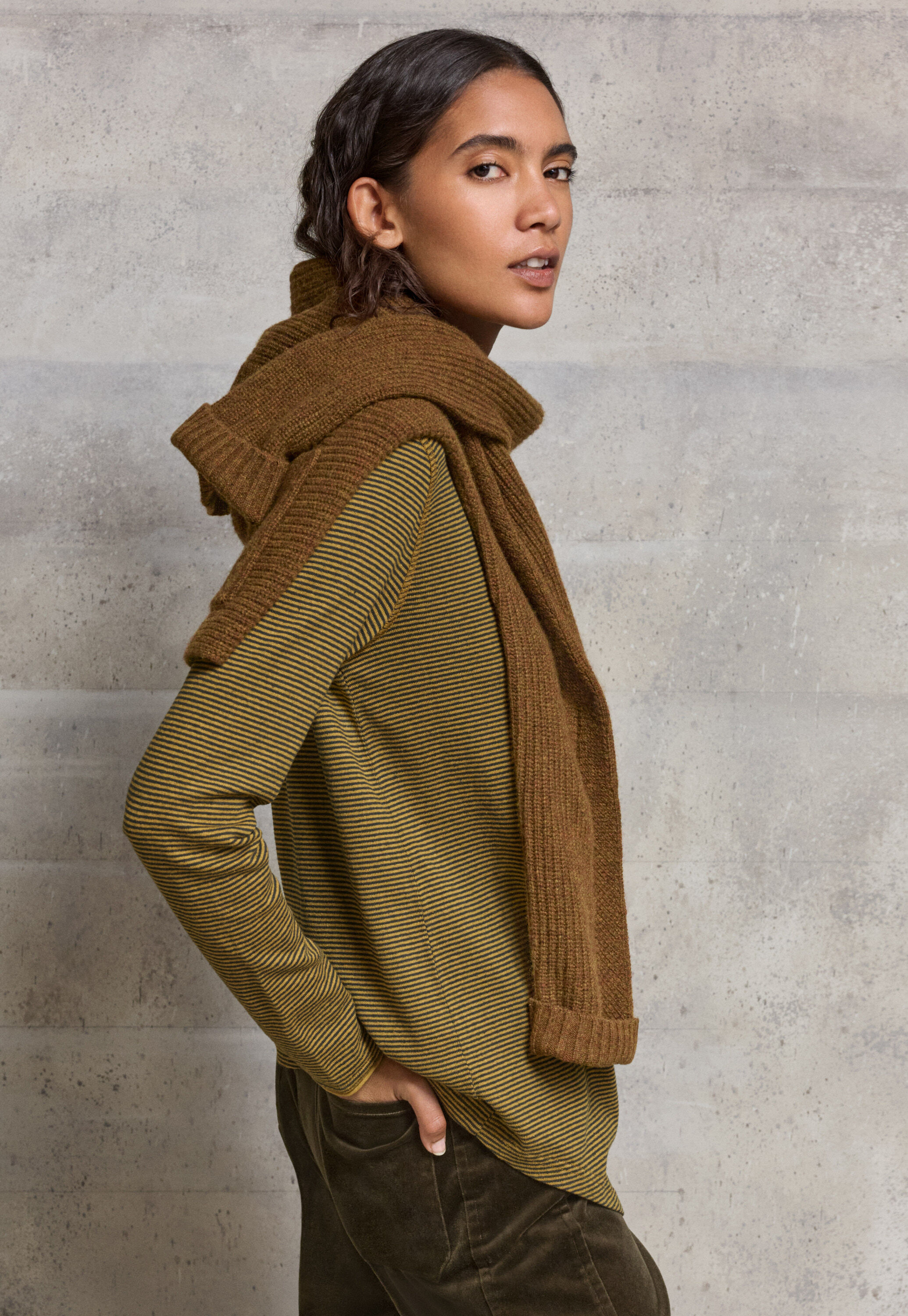 Button-shoulder top