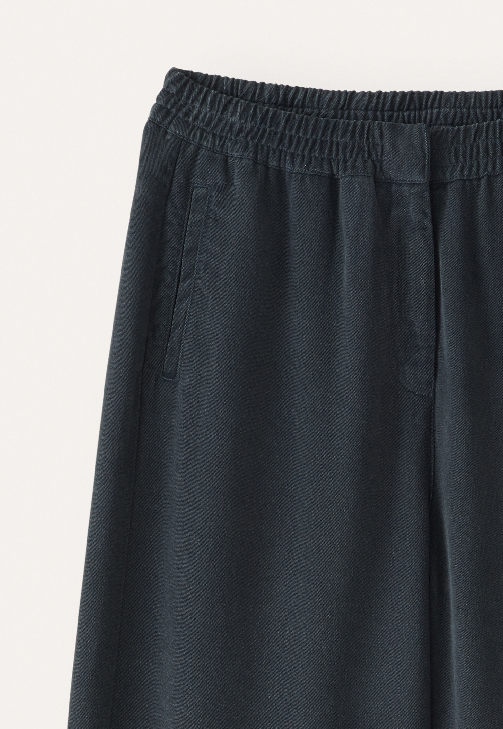 Wide-leg trousers